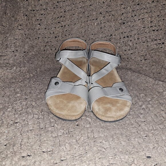 TAOS-Universe-Soft Gray Leather Strappy Sandal-Hook/Loop-Sz 41/10/10.5-Excellent - Picture 3 of 8